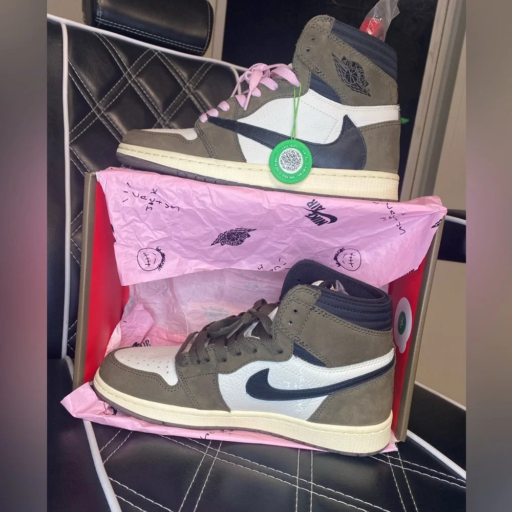 Air Jordan 1 TS Mocha - Picture 1 of 9